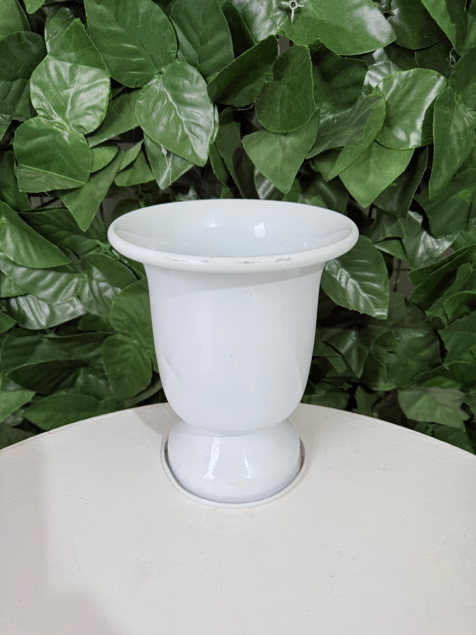 Vaso Alumínio Branco  - Renata Cavalcante Herreira Guerreiro