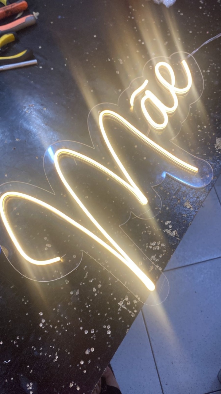 Led Luminoso Mãe - Camila Caroline Magalhães Vieira