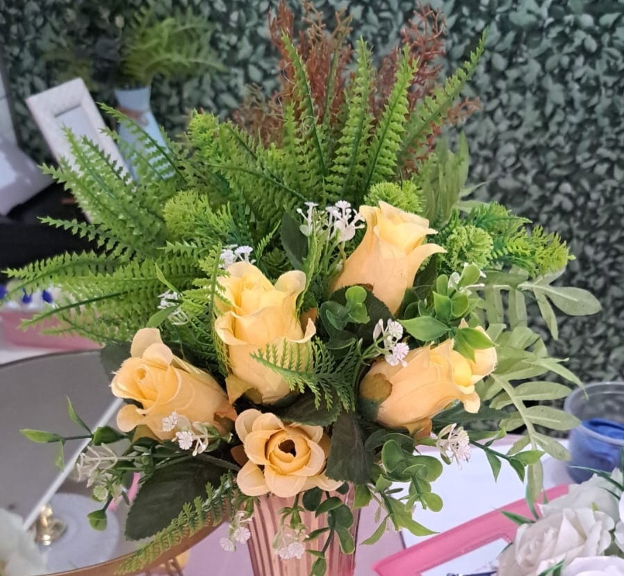 Buquê de Flores Am/ Folhagens - MV festa
