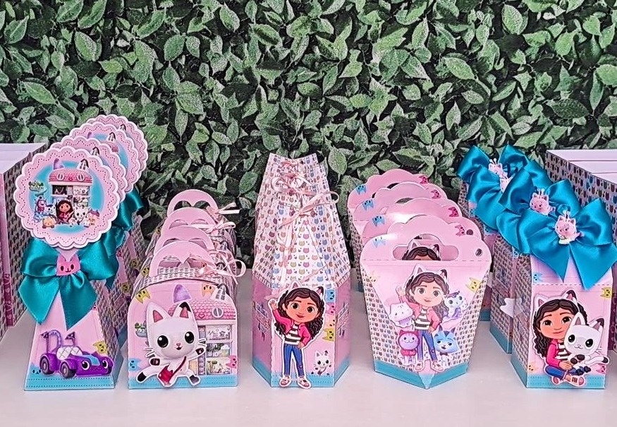Kit 20 Personalizados 3D Cheios - MV festa