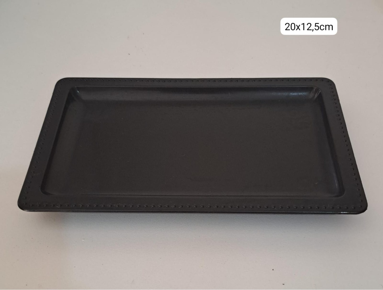 Bandeja Retangular Preta P de 20X12,5Cm - MV festa