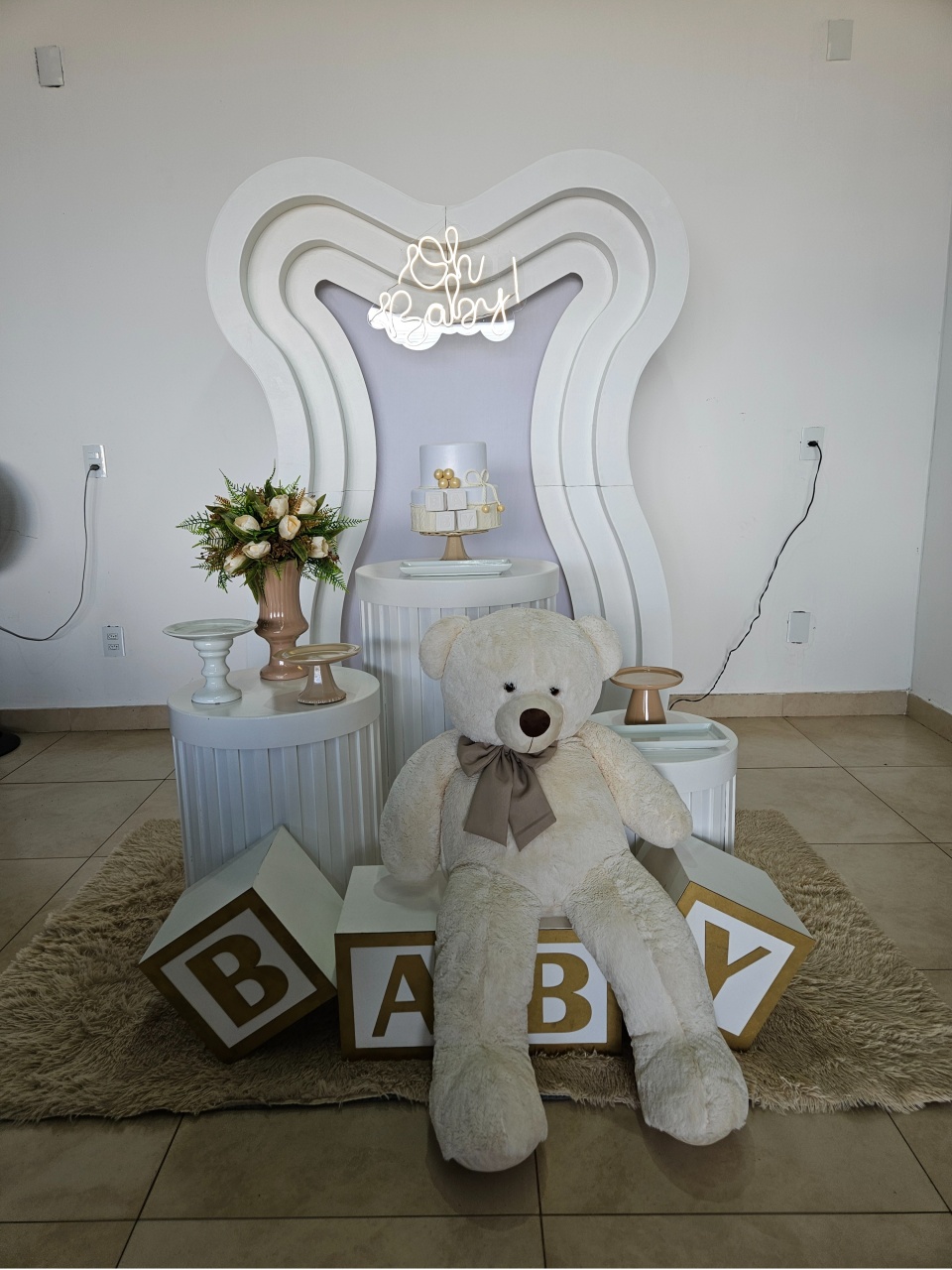 Kit Chá Revelação Painel 3D - Nude E Branco - DecorFest