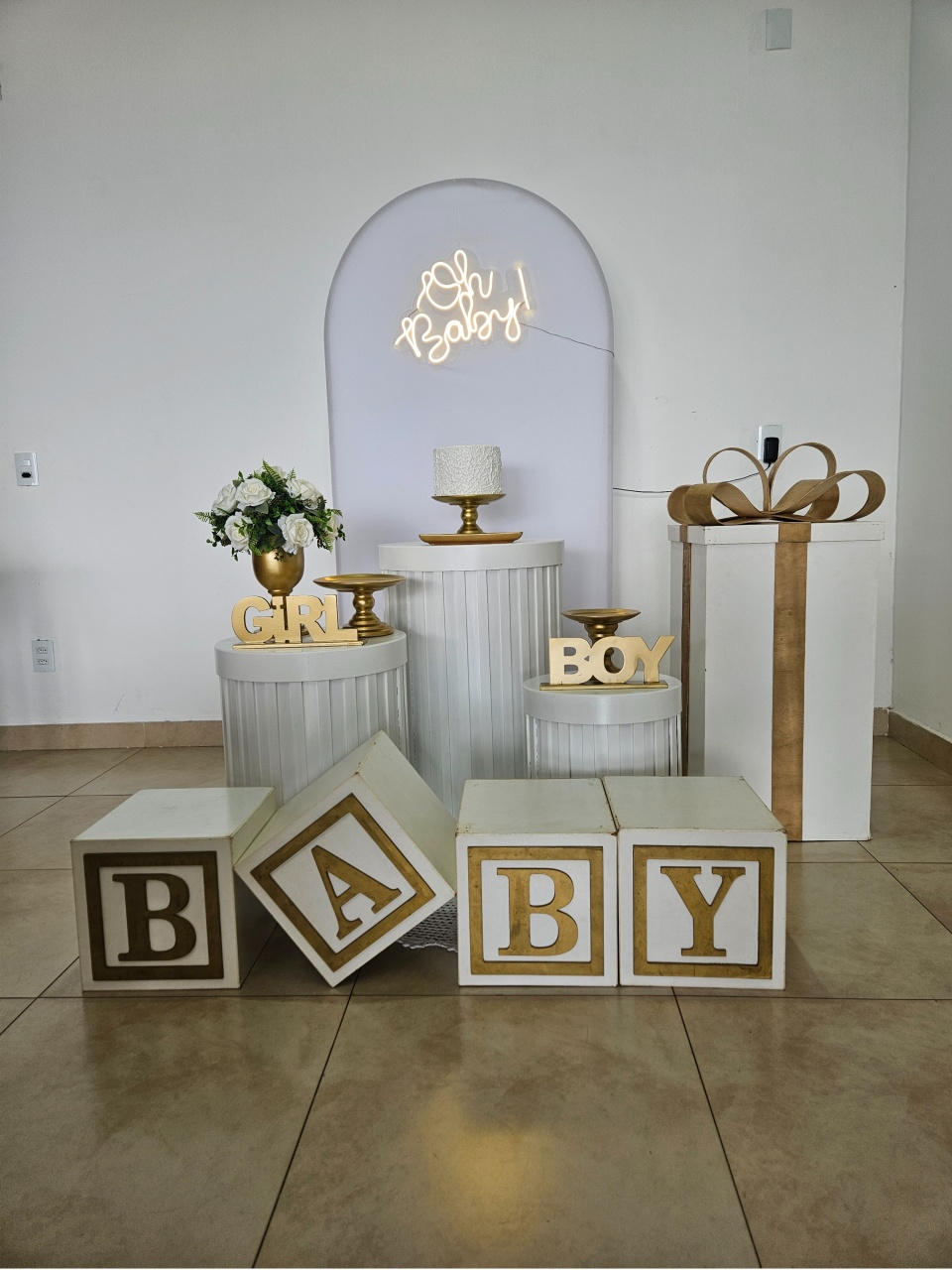 Kit Chá Revelação - Branco E Dourado Com Caixa Revelação - DecorFest