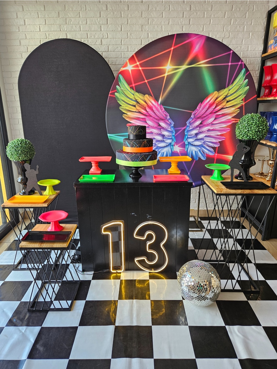 Kit Festa Facil G - Neon Mesa Preta - DecorFest