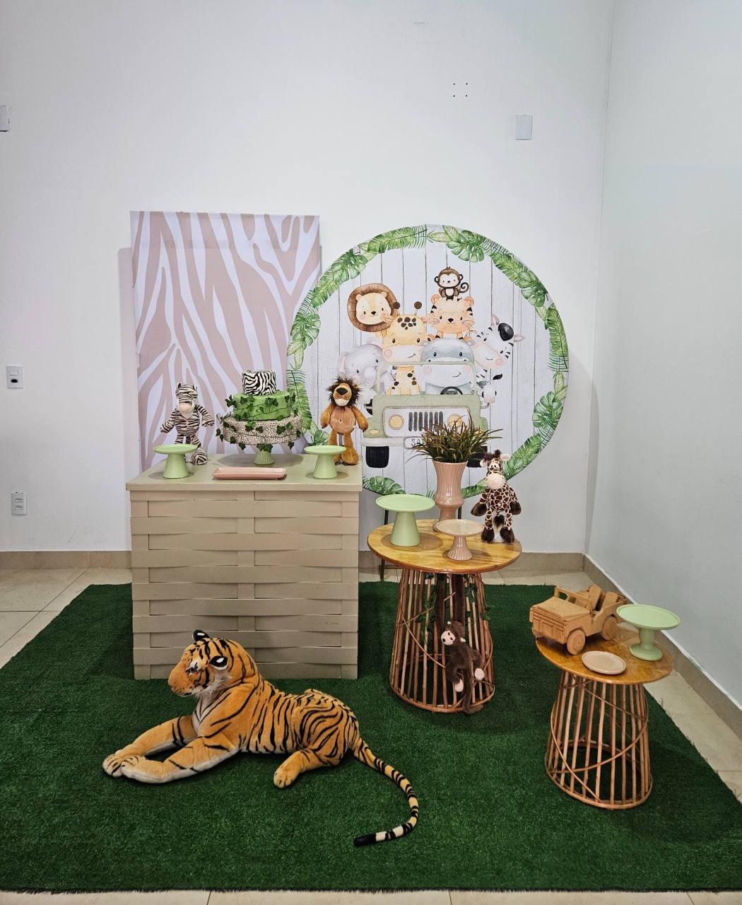 Kit Festa Facil G - Safari Mesas Vime - DecorFest