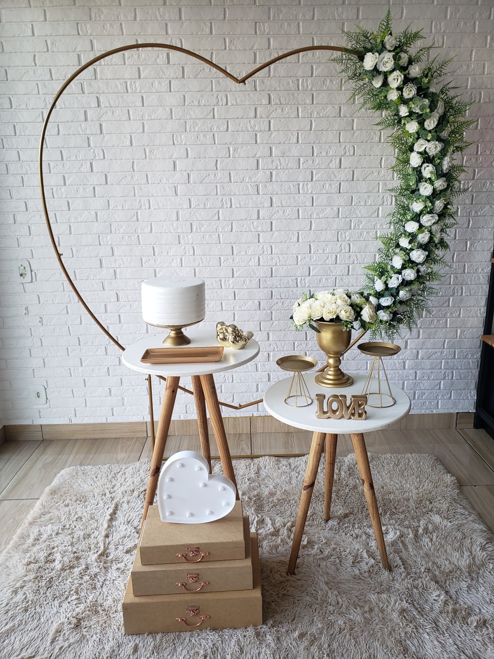 Kit Casamento/Noivado Coração  E Mesa Pé Palito  - DecorFest