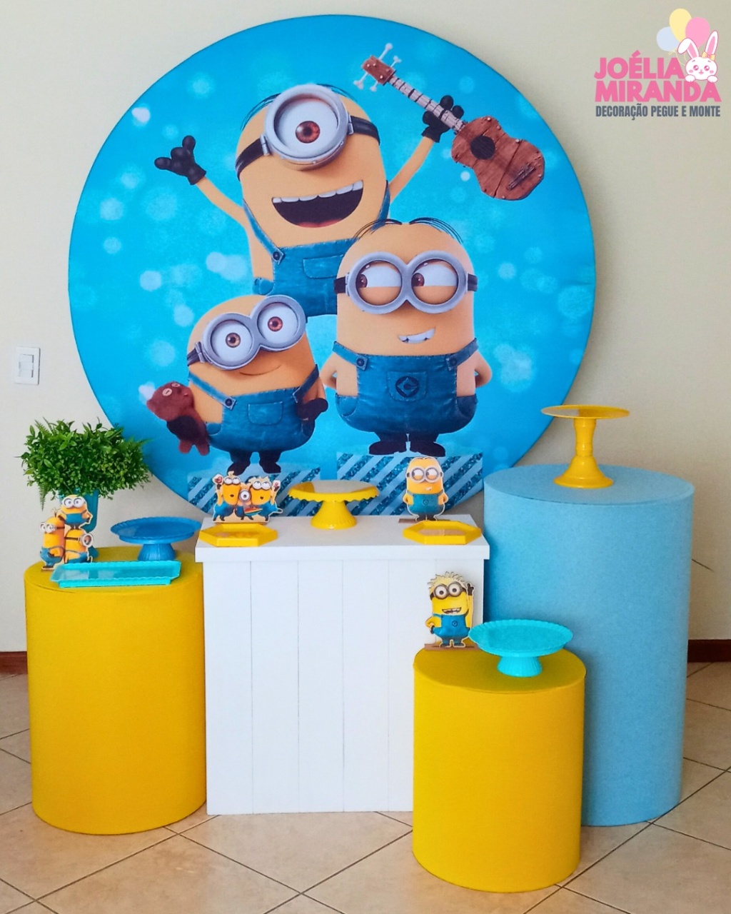 G0003-0018-2 - Kit Ouro Minions - Azul Bebê - JoéliaMirandaDecora