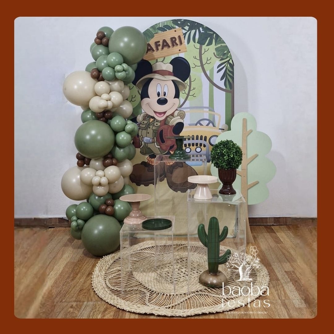 Composição - Mickey Safari - Com Acrílicos - Sem Balões + Com Tapete - Baobafestas