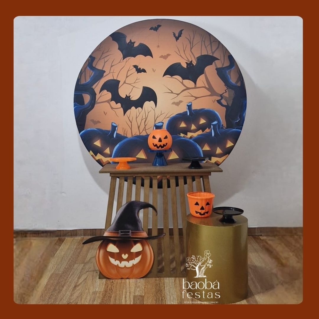 Composição - Mesa Triângulo Ripada + Cilindro Dourado - Halloween Com Totem de Chão  - Baobafestas