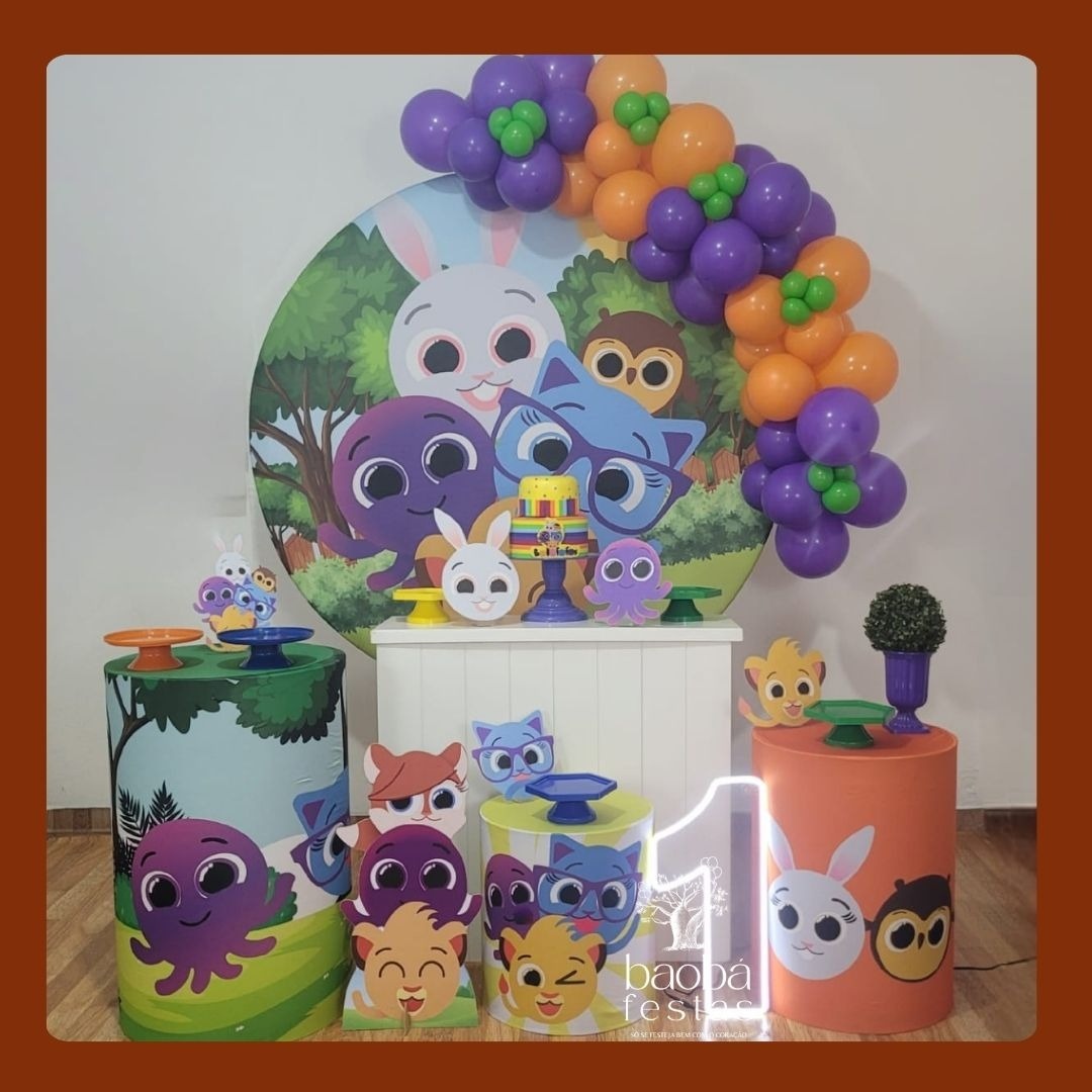 Kit Diamante - Bolo Fofos Tradicional + Totem de Chão + Idade Em Led - Sem Balões  - Baobafestas