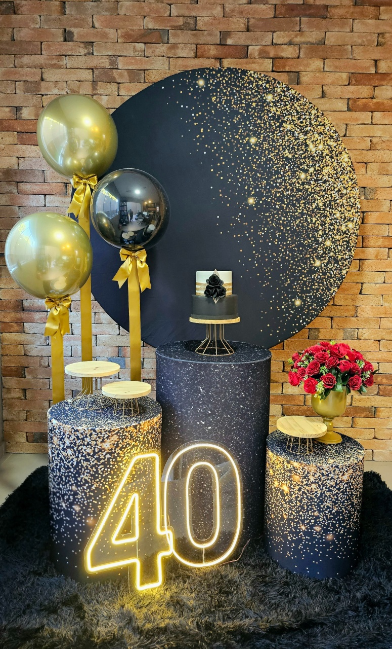 Kit Adulto Preto E Dourado - Cuca Maluca Festas