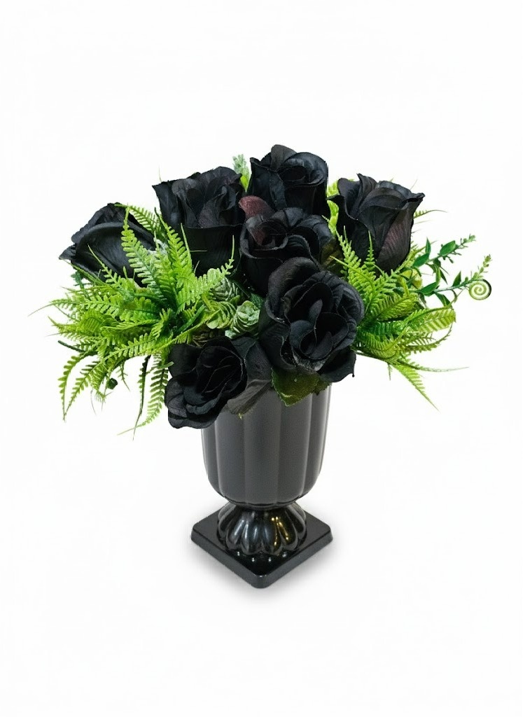 Arranjo Rosas Pretas (Halloween) - Cuca Maluca Festas