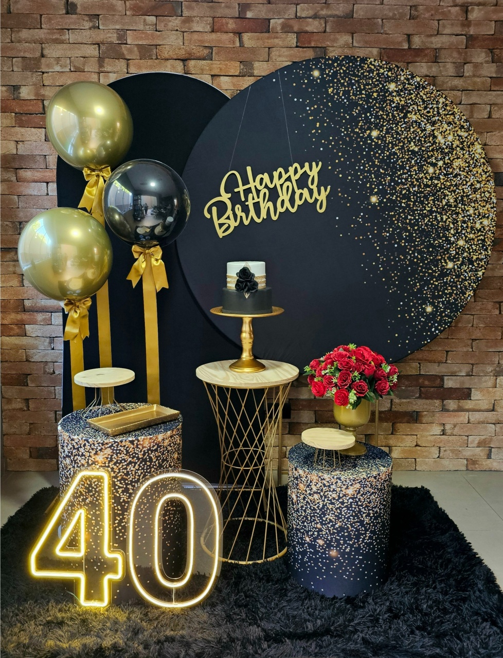 Kit Adulto Preto E Dourado Treliça - Cuca Maluca Festas
