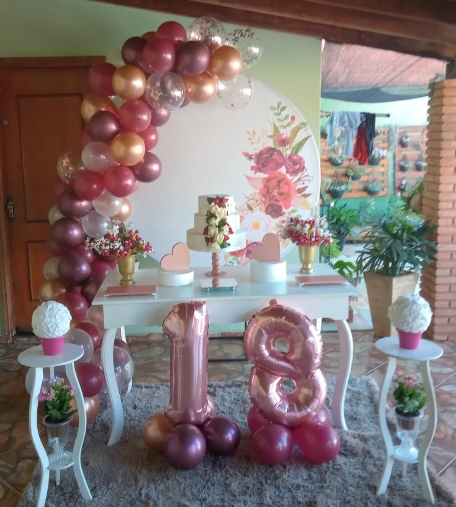 Floral 05 - a Bela e a Fera Locação de decorações e brinquedos
