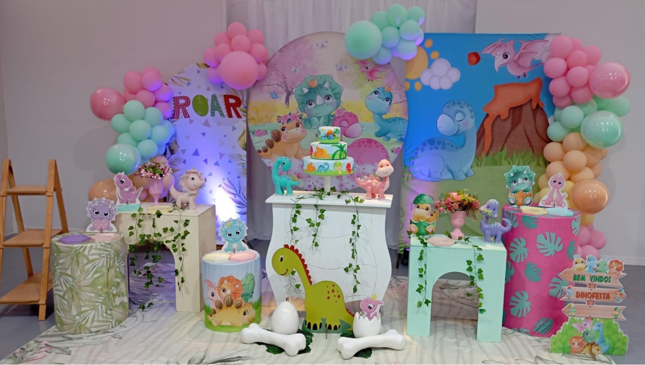 Dinossauro Baby 03 - a Bela e a Fera Locação de decorações e brinquedos