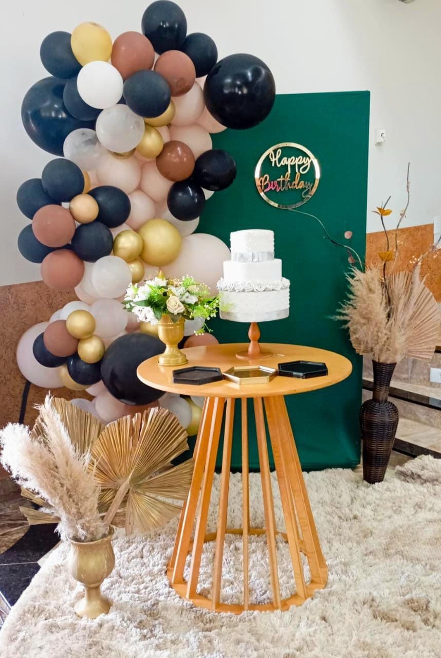 Verde 04 - a Bela e a Fera Locação de decorações e brinquedos