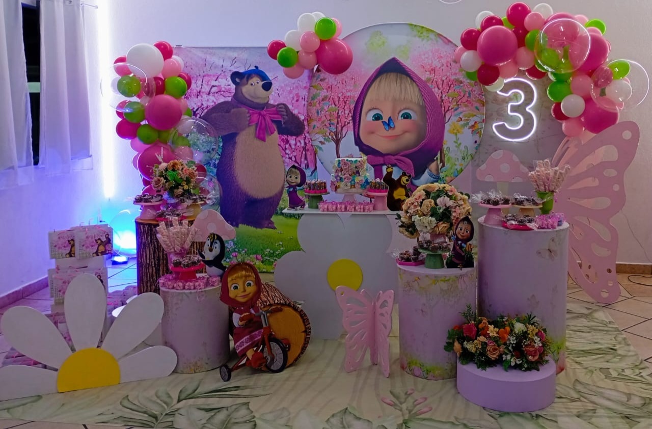 Masha - a Bela e a Fera Locação de decorações e brinquedos
