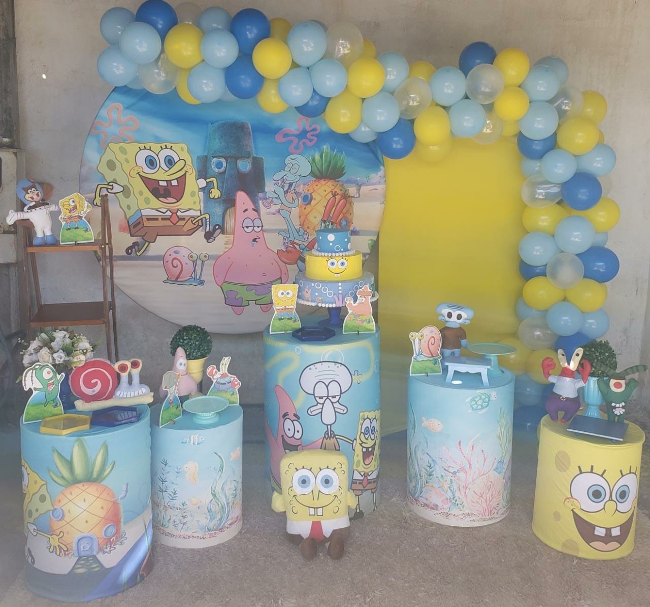 Bob Esponja 03 - a Bela e a Fera Locação de decorações e brinquedos
