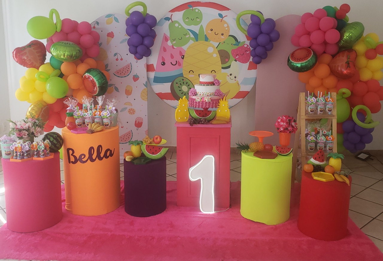 Frutinha - a Bela e a Fera Locação de decorações e brinquedos
