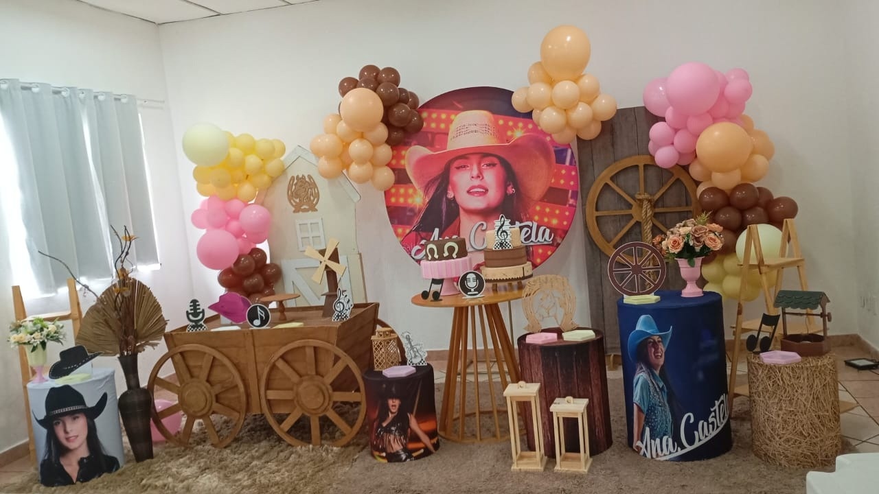Ana Castela 03 - a Bela e a Fera Locação de decorações e brinquedos