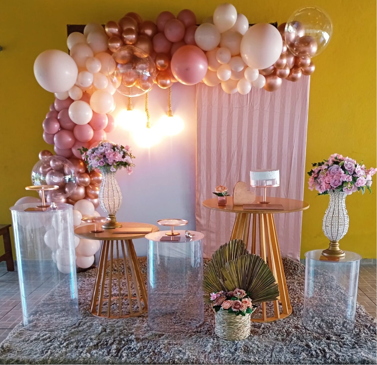 15 Anos 01 - a Bela e a Fera Locação de decorações e brinquedos
