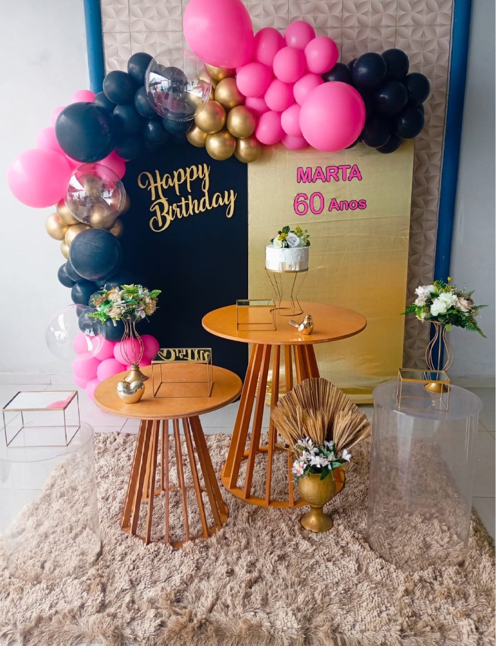 Preto 03 - a Bela e a Fera Locação de decorações e brinquedos