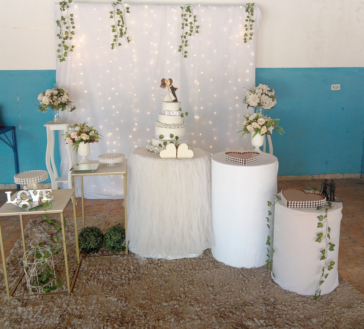 Casamento 06 - a Bela e a Fera Locação de decorações e brinquedos