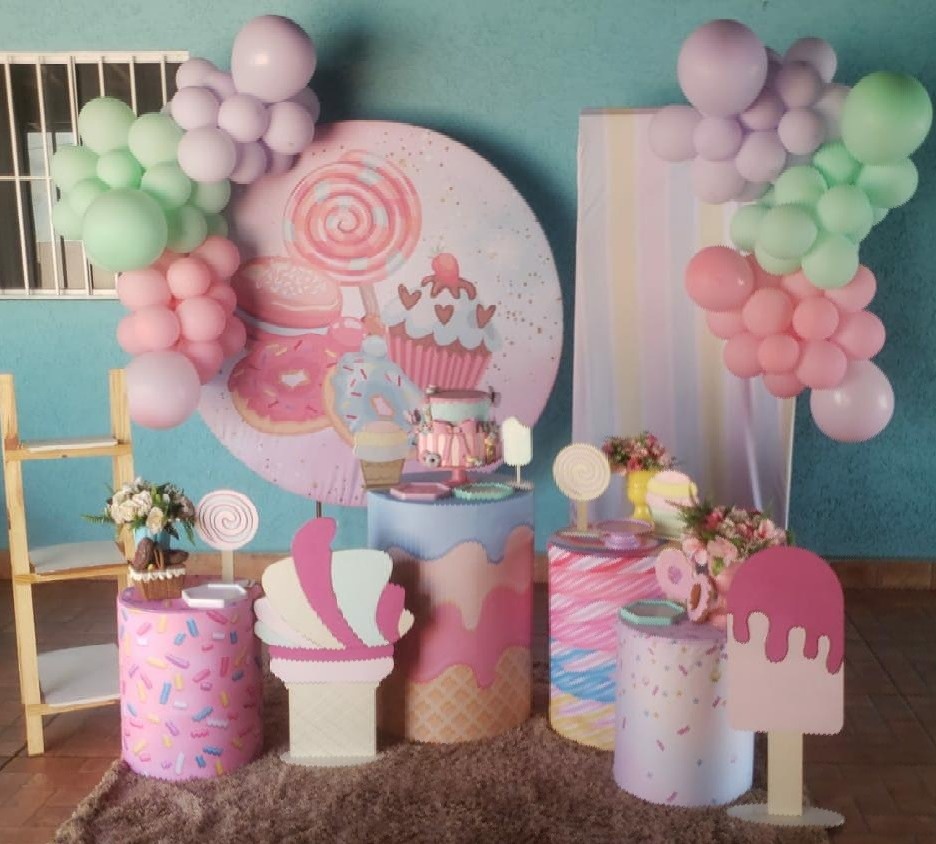 Doce 01 - a Bela e a Fera Locação de decorações e brinquedos