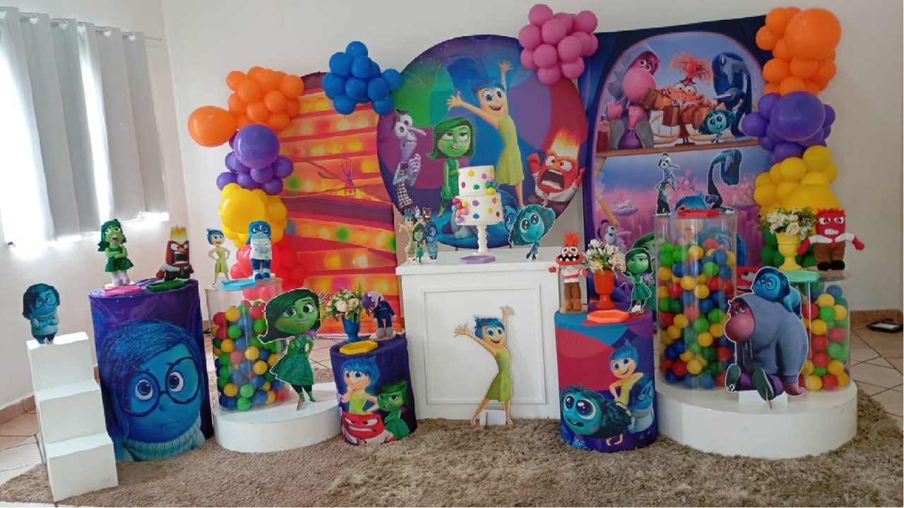 Divertidamente - a Bela e a Fera Locação de decorações e brinquedos