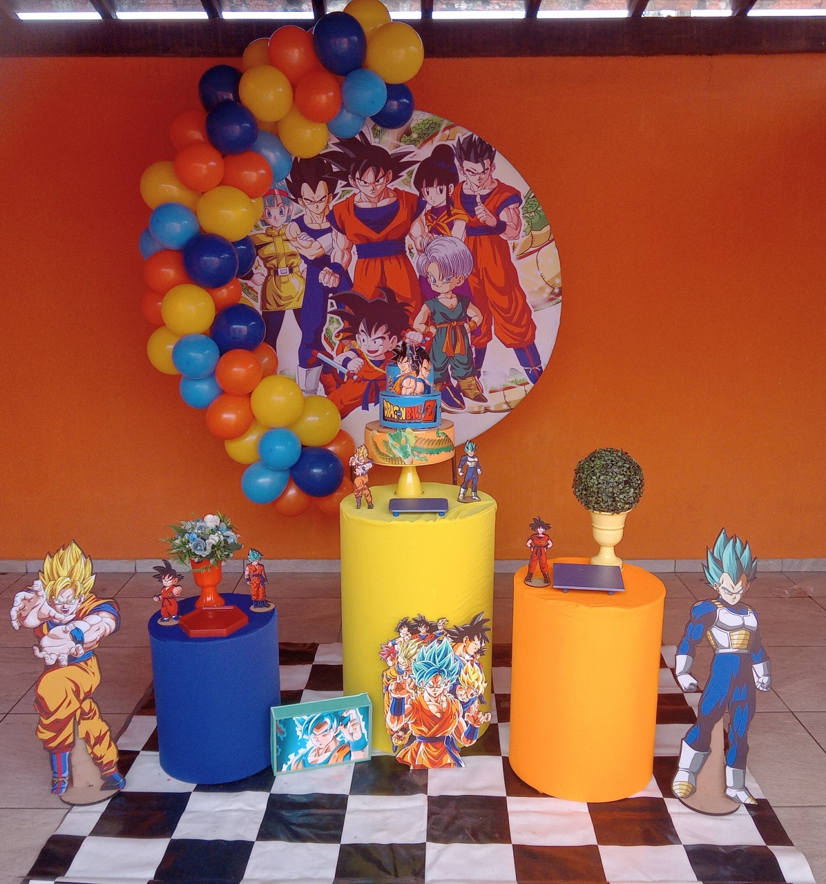 Dragon Ball 04 - a Bela e a Fera Locação de decorações e brinquedos