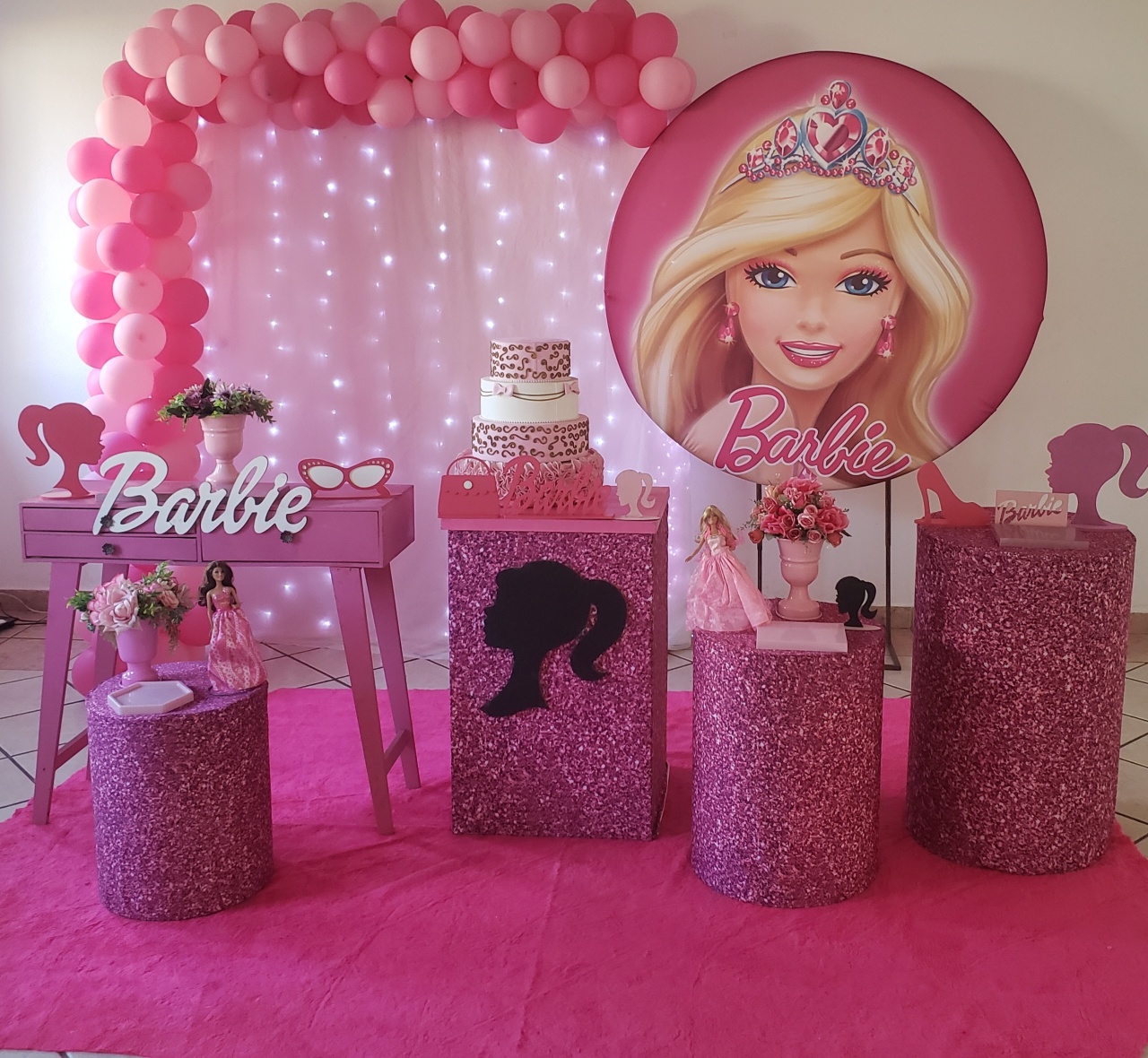 Barbie 03 - a Bela e a Fera Locação de decorações e brinquedos