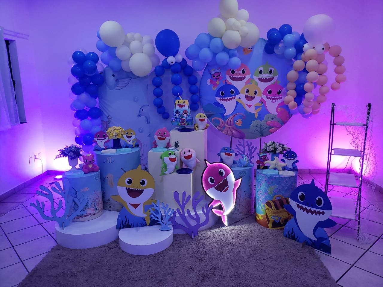 Baby Shark 01 - a Bela e a Fera Locação de decorações e brinquedos