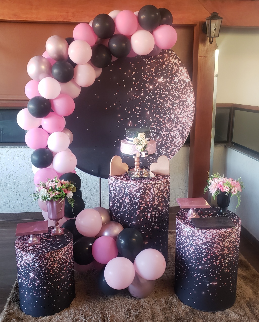 Adulto Rose 1 - a Bela e a Fera Locação de decorações e brinquedos