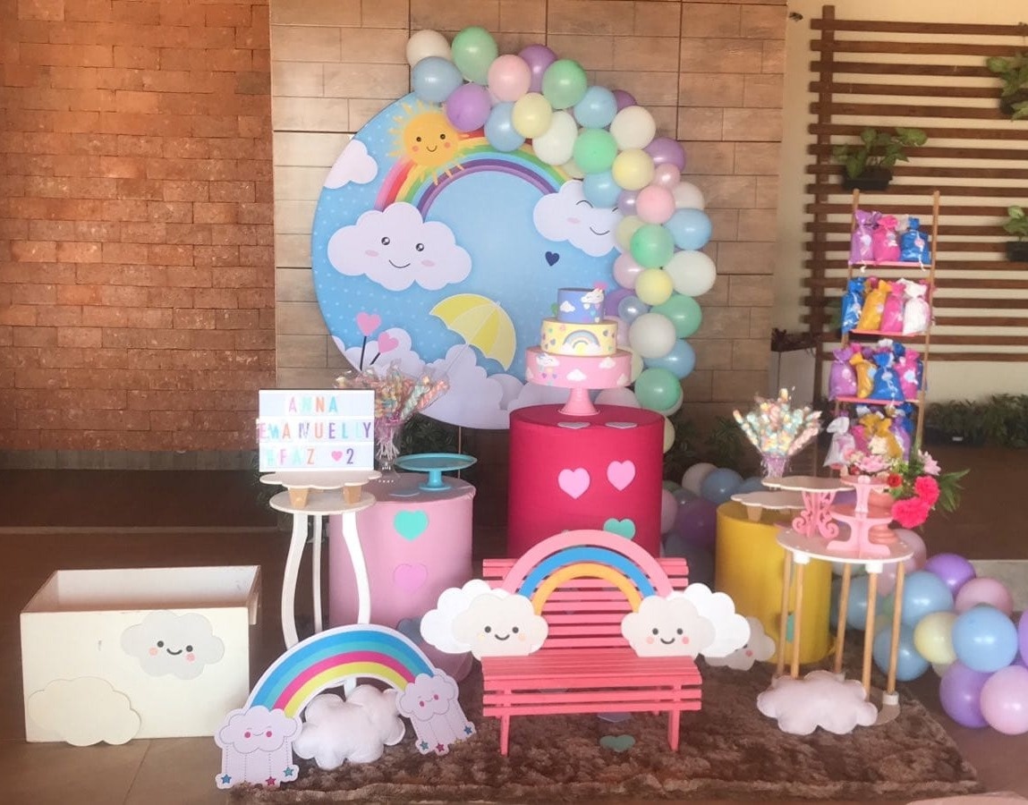 Chuva de Amor 01 - a Bela e a Fera Locação de decorações e brinquedos