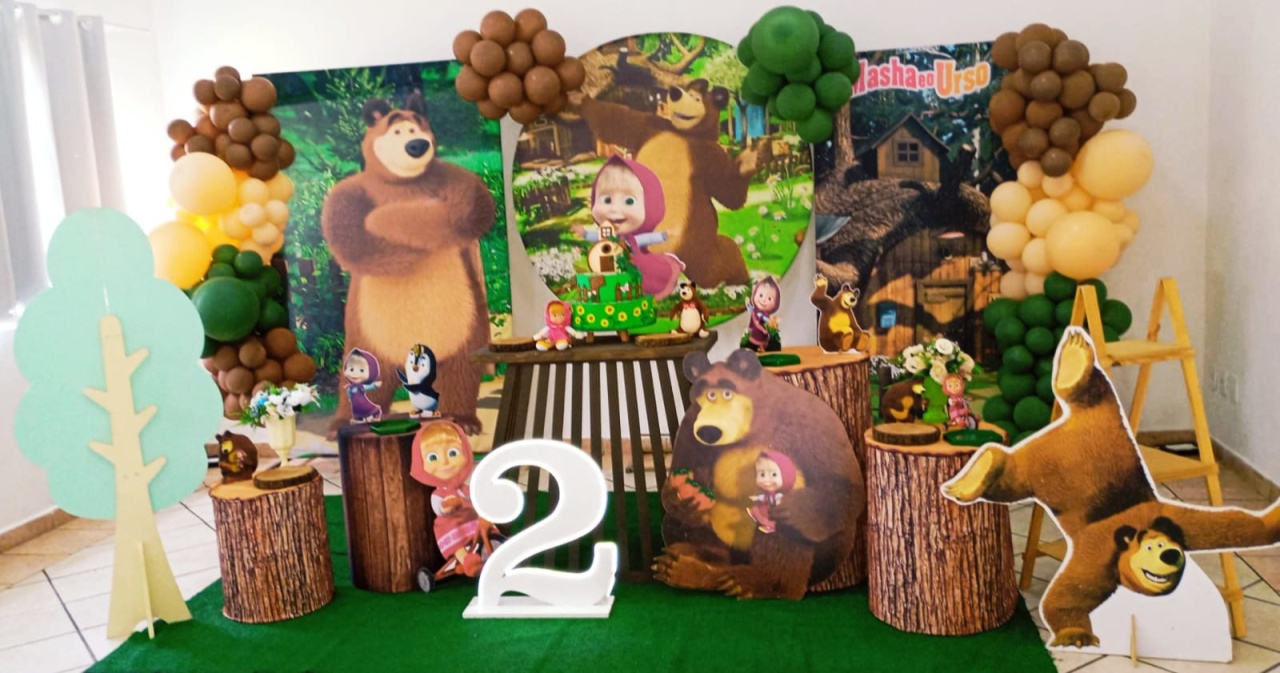 Masha 02 - a Bela e a Fera Locação de decorações e brinquedos