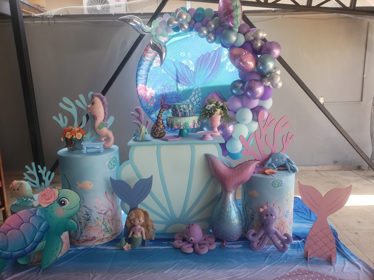 Sereia 02 - a Bela e a Fera Locação de decorações e brinquedos