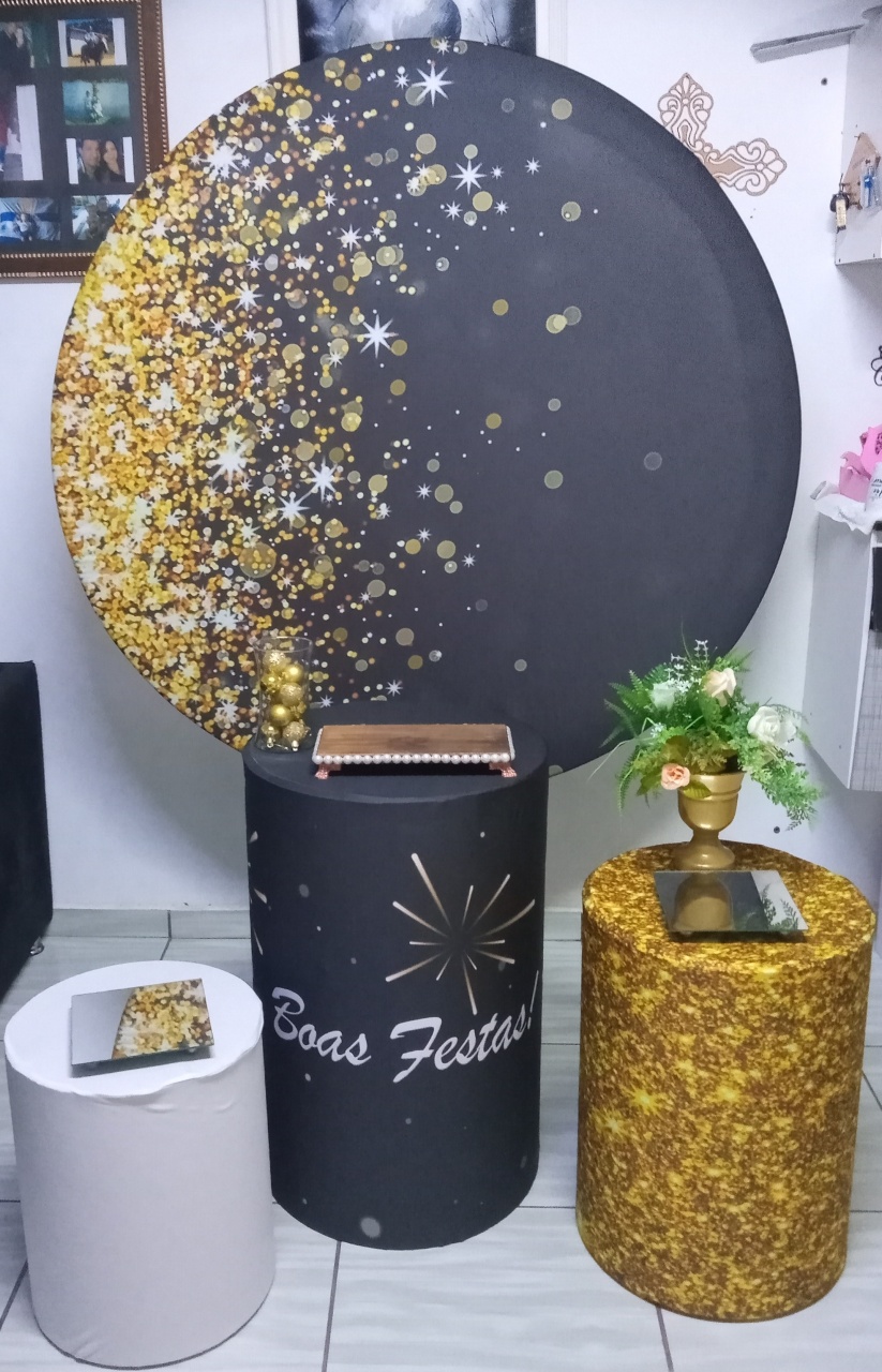 Dourado Básico 01 - a Bela e a Fera Locação de decorações e brinquedos