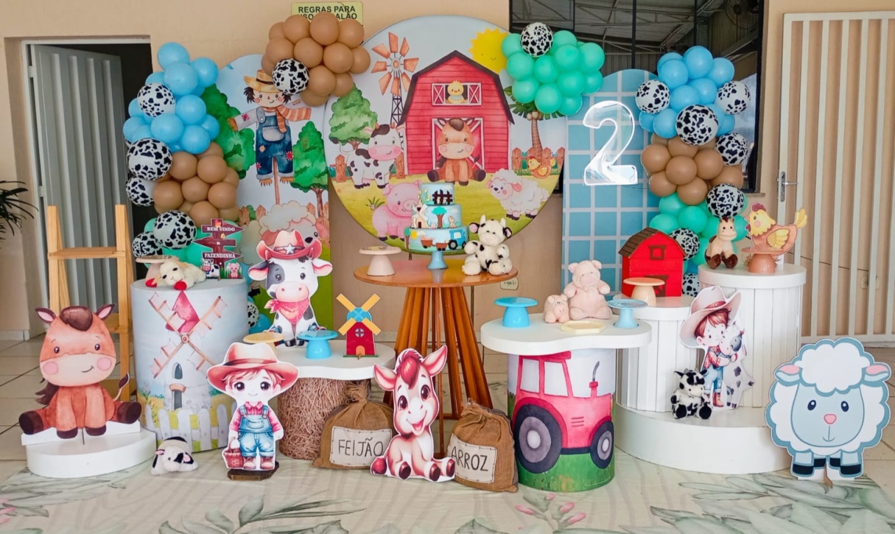 Fazendinha 07 - a Bela e a Fera Locação de decorações e brinquedos