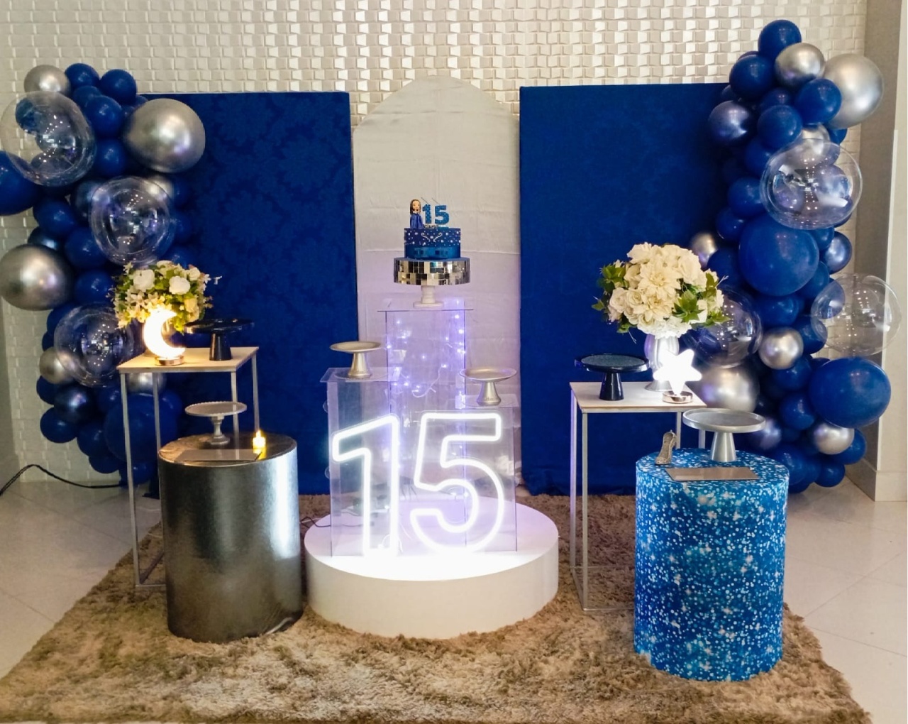 Adulto Azul Luxo 2 - a Bela e a Fera Locação de decorações e brinquedos