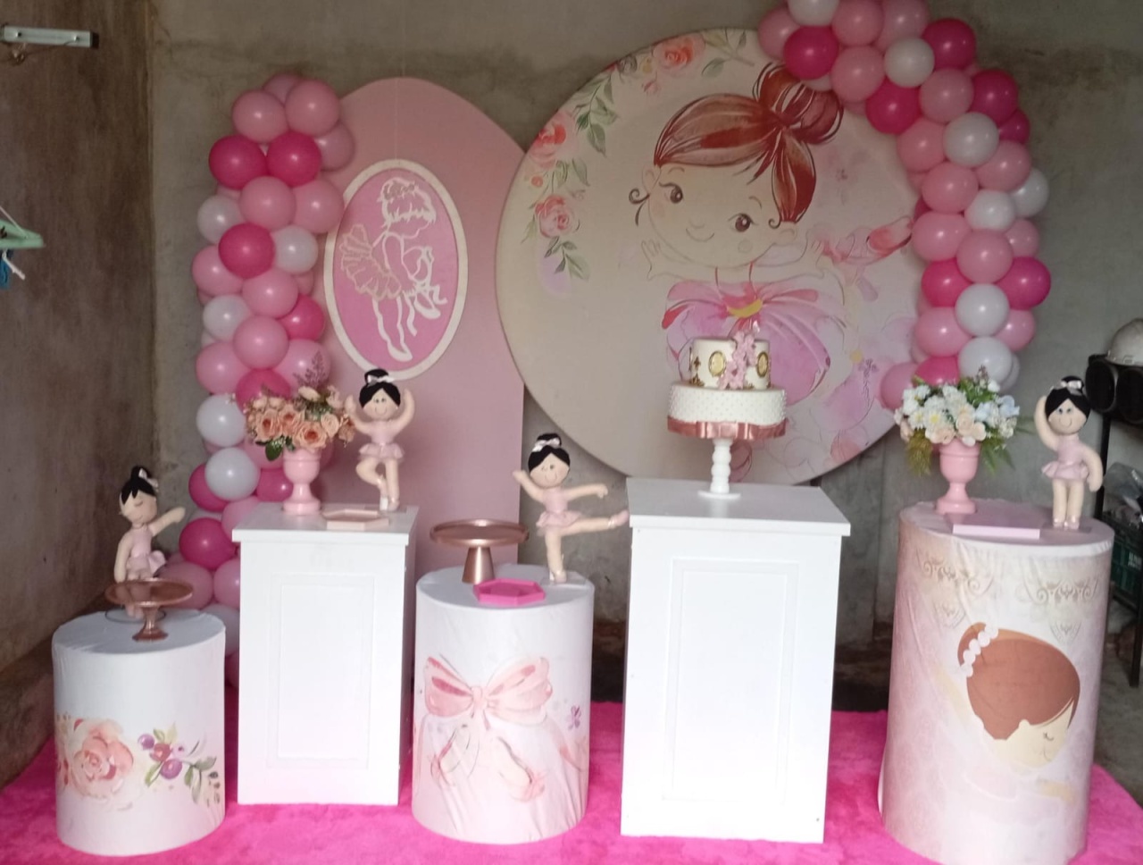 Bailarina 03 - a Bela e a Fera Locação de decorações e brinquedos