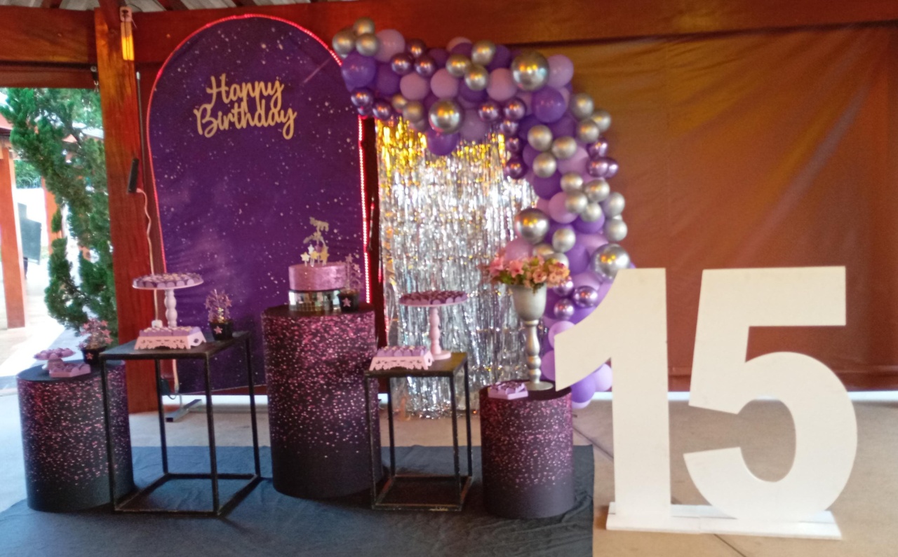 Euforia 02 - a Bela e a Fera Locação de decorações e brinquedos