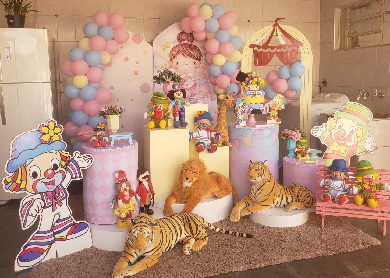 Circo (Patati Patata) 03 - a Bela e a Fera Locação de decorações e brinquedos