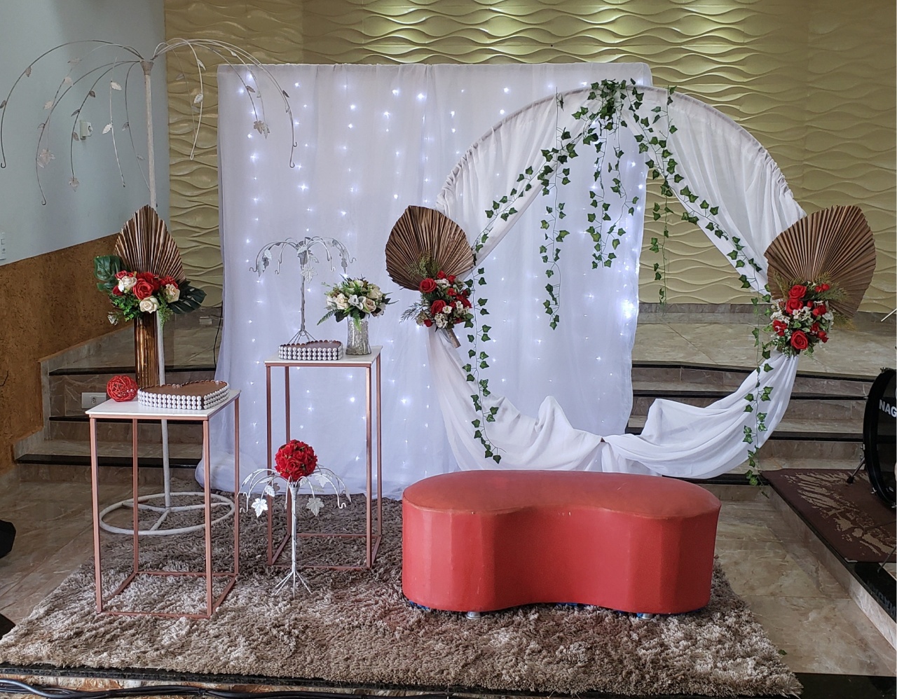 Encontro Casais - a Bela e a Fera Locação de decorações e brinquedos