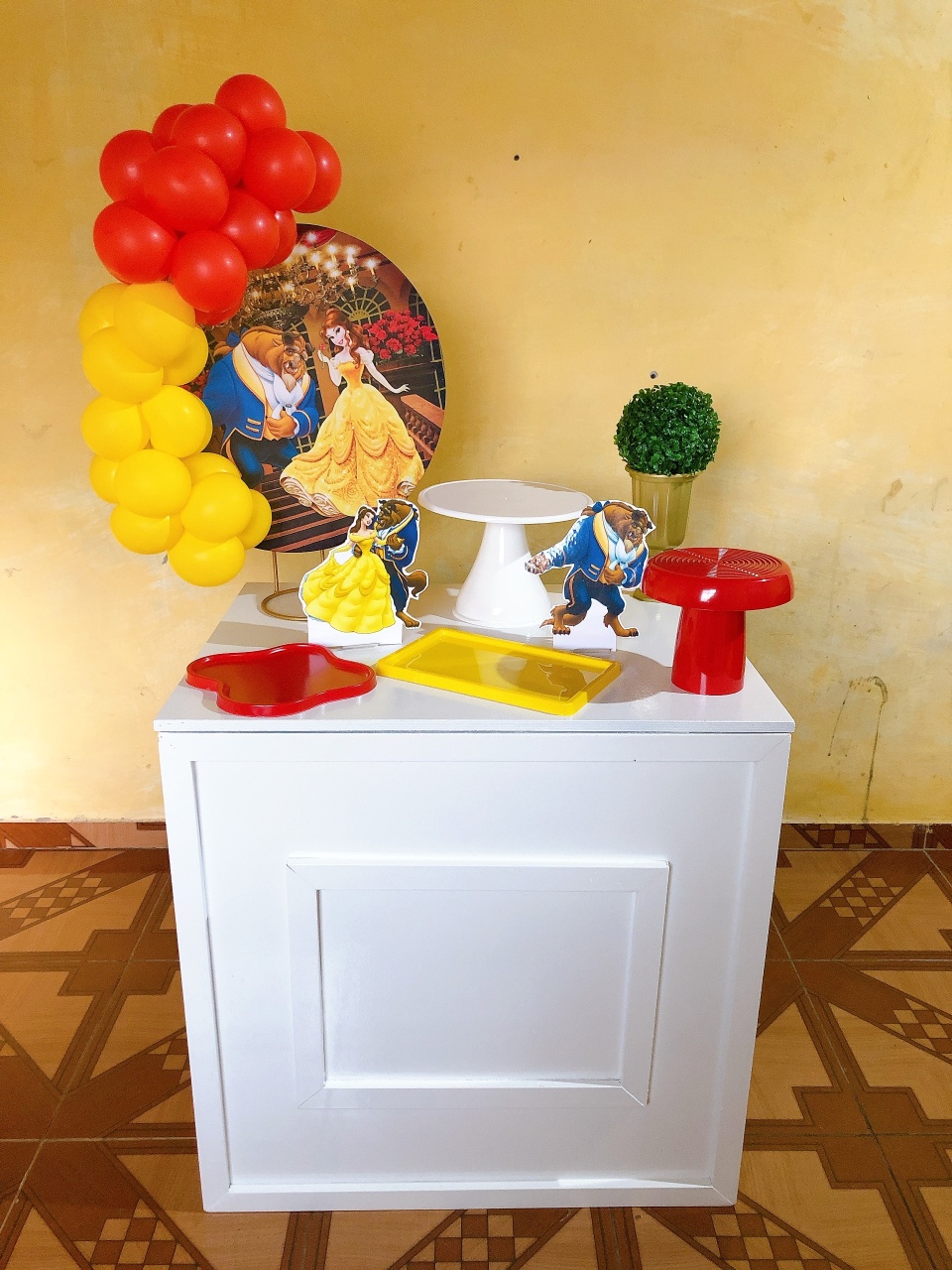 Bela E A Fera 150 - Ray Ray Festas