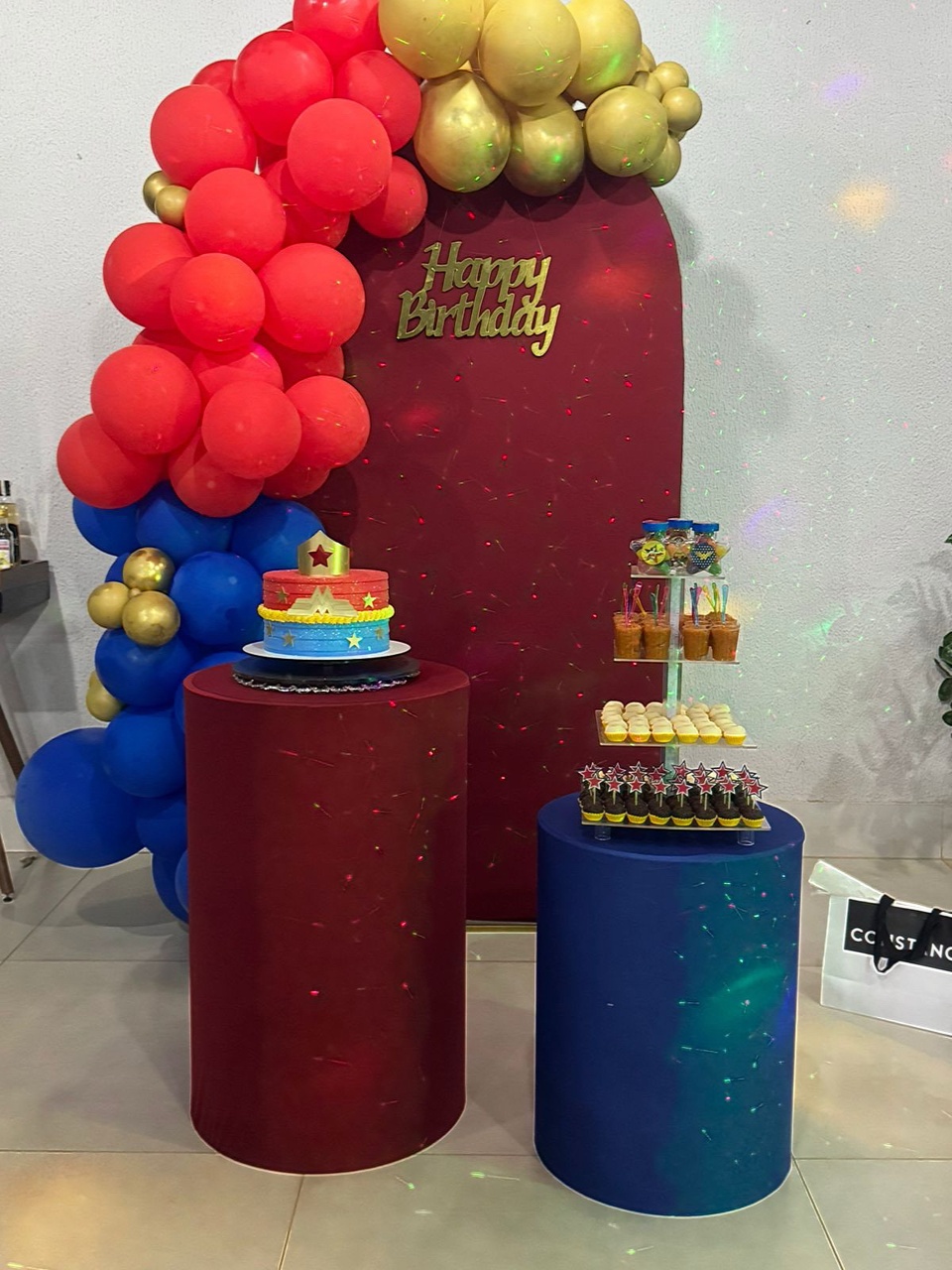 Azul E Vermelho - Sua Festa Pegue e Monte