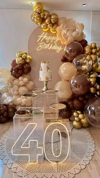 Bege E Dourado - Sua Festa Pegue e Monte