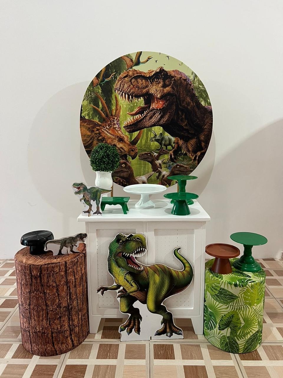 Dinossauro - Ingryd monteiro festas