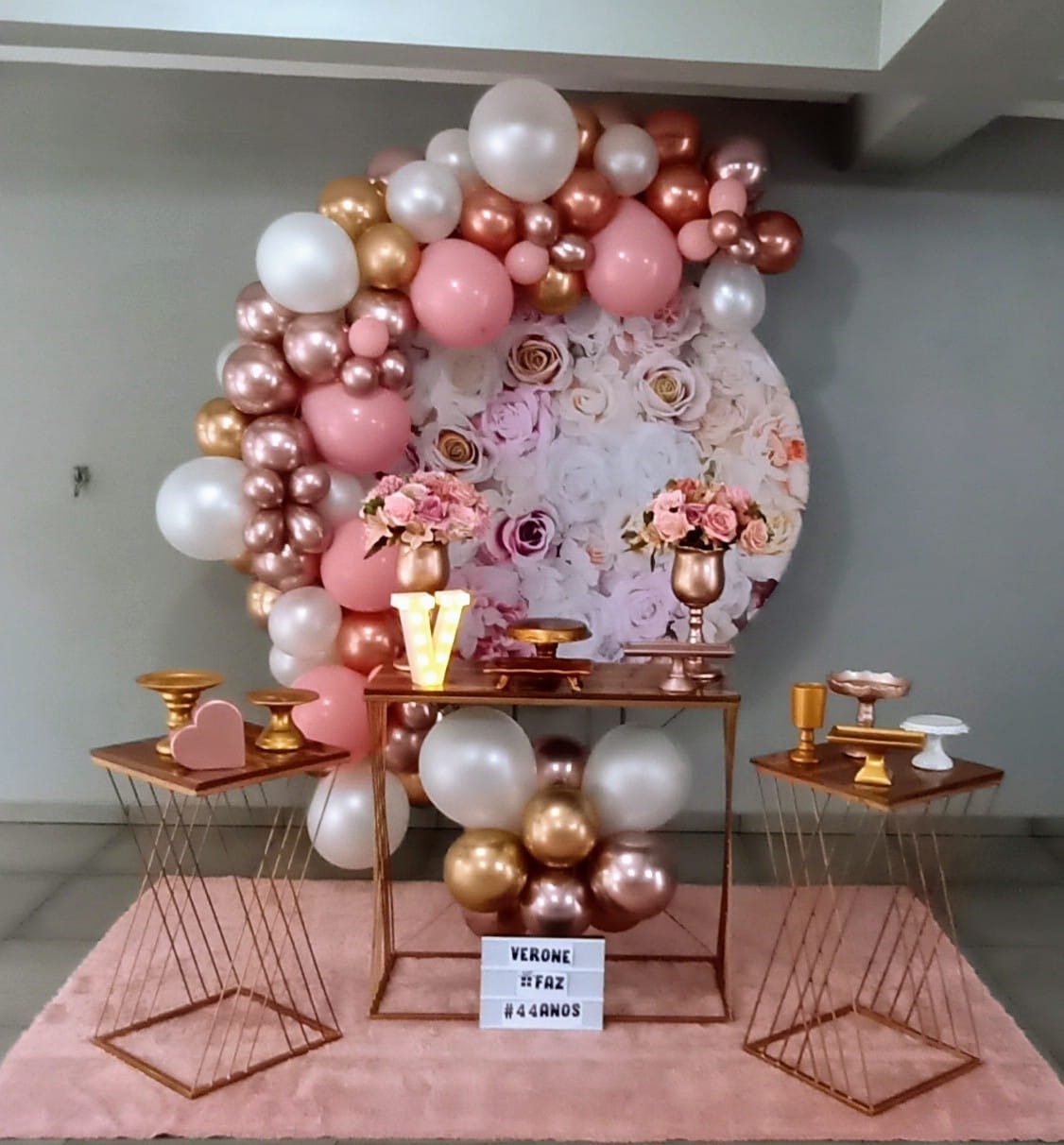 Decoração Floral Rosé  Cod. 1250 - Ateliê by Deise festas 