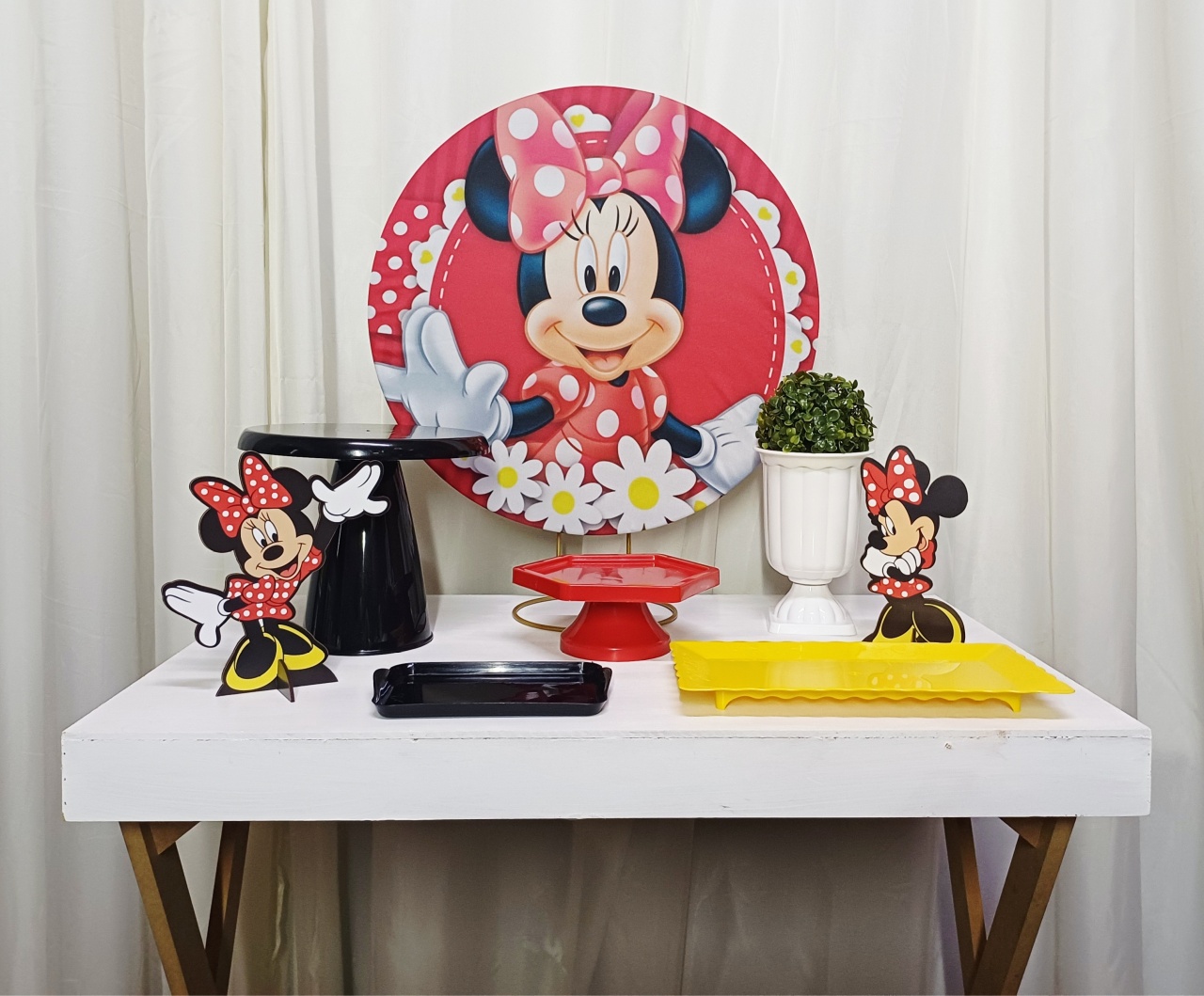 Minnie Vermelha  - "Só Pra Um Bolinho" - Mesa Pronta, Só Festejar  - Pegue&Monte Graça Decor♡