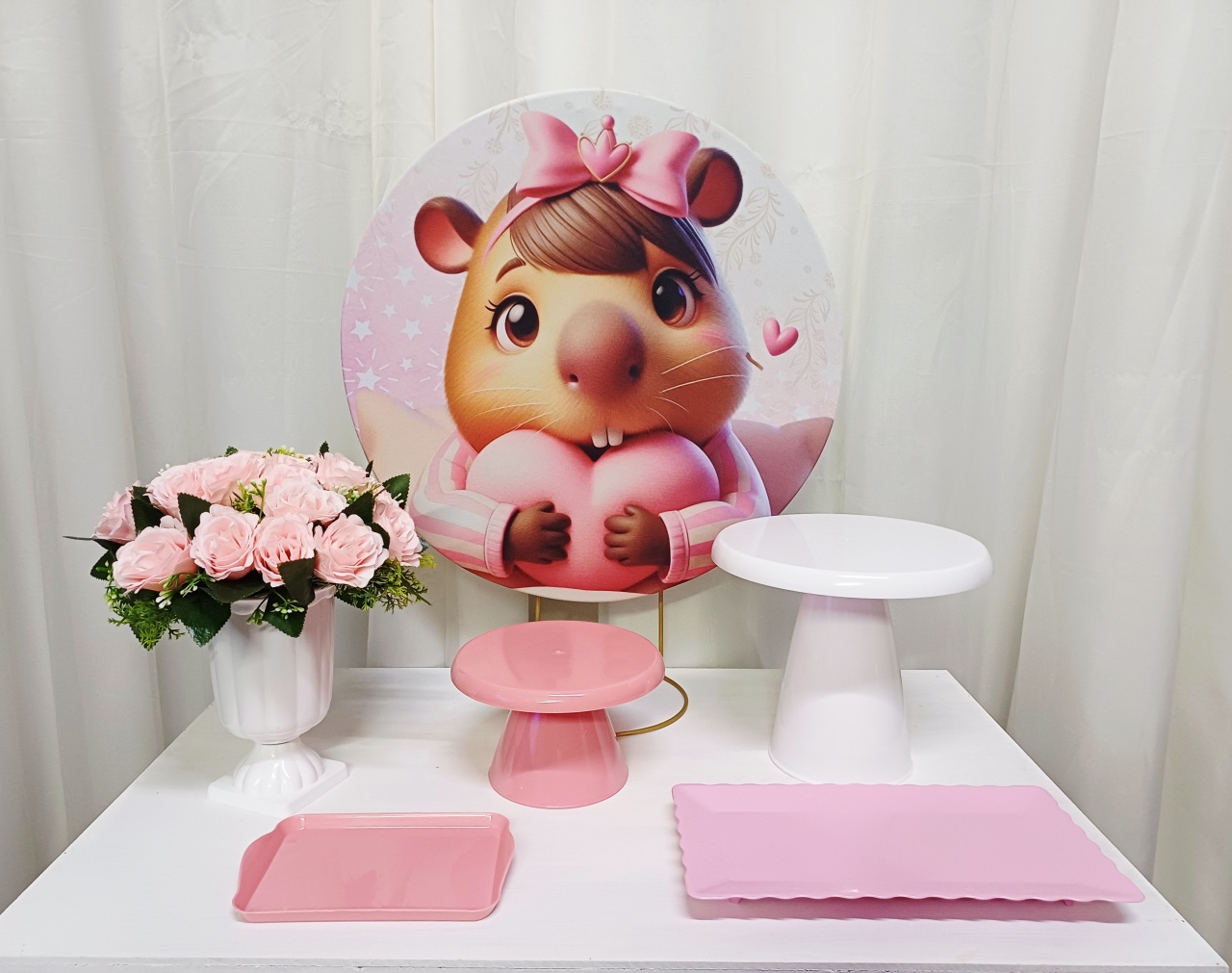 Capivara Rosa - "Só Pra Um Bolinho" - Sua Mesa, Seu Estilo - Pegue&Monte Graça Decor♡